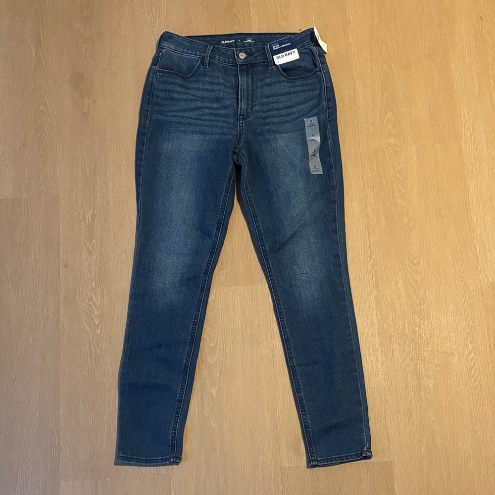 NWT Old Navy High-Waisted Wow Super-Skinny Jeans size 8